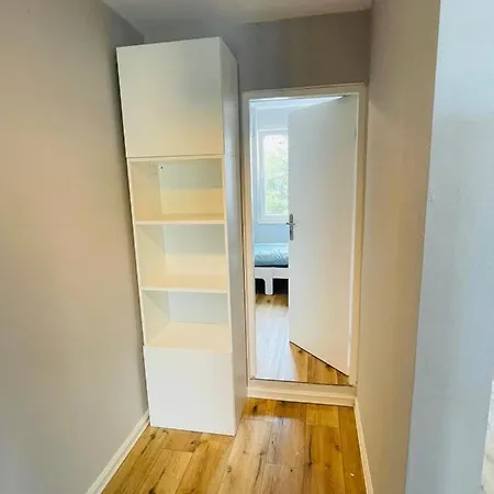 Apartment Banana Split