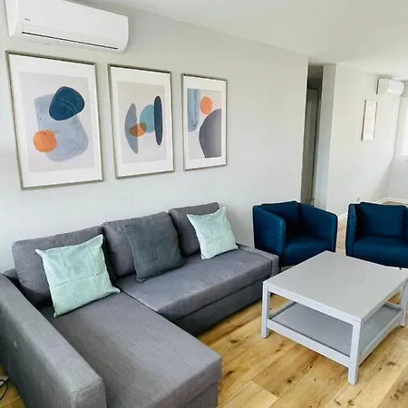 Apartment Banana Split